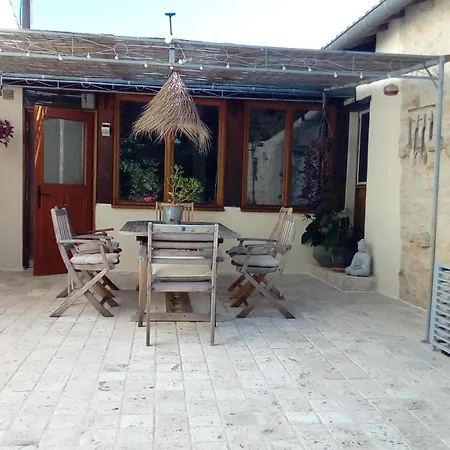 D'hotes Les Nenuphars Bed & Breakfast